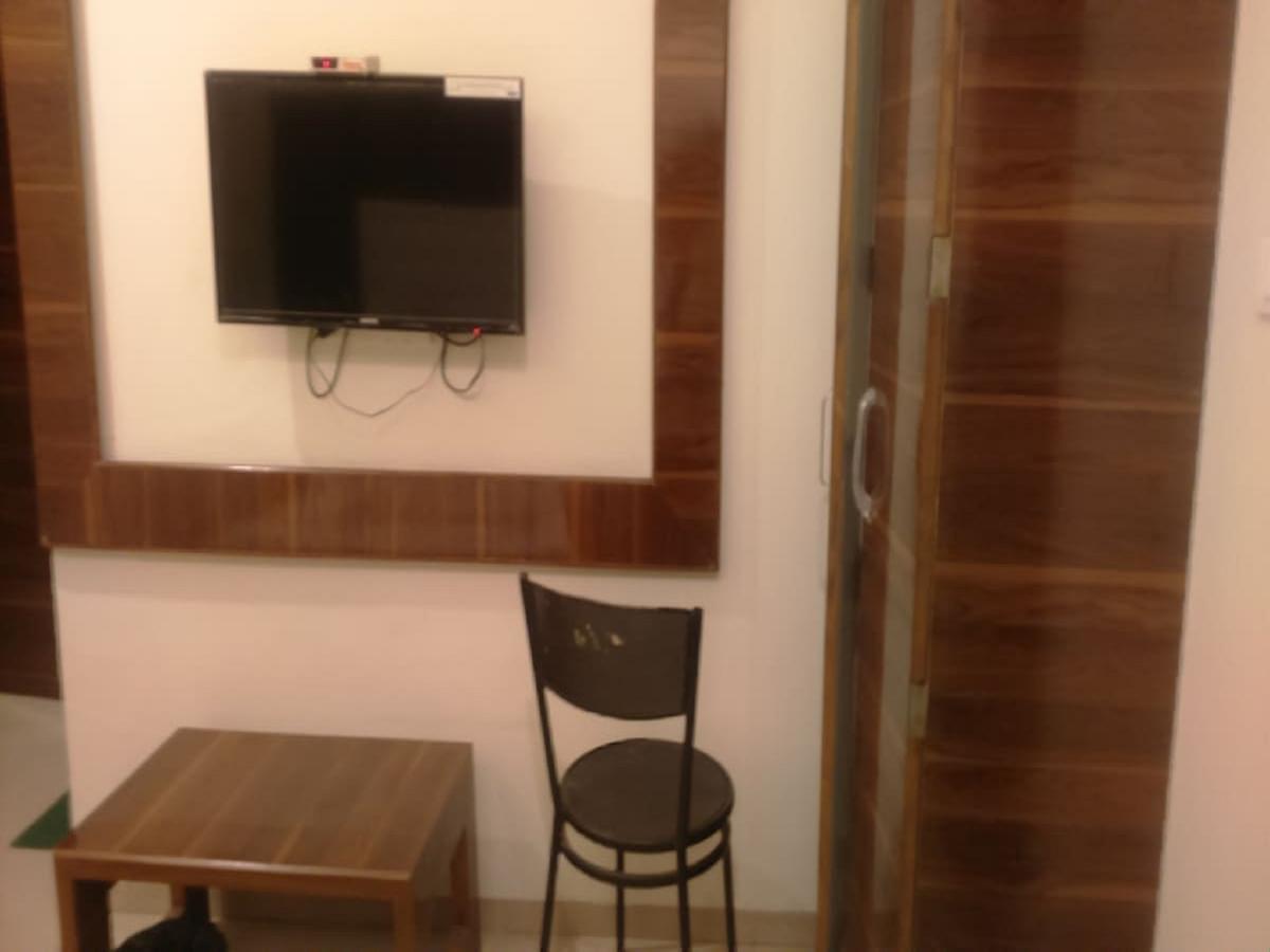 Hotel Shri Krishna Shirdi Buitenkant foto
