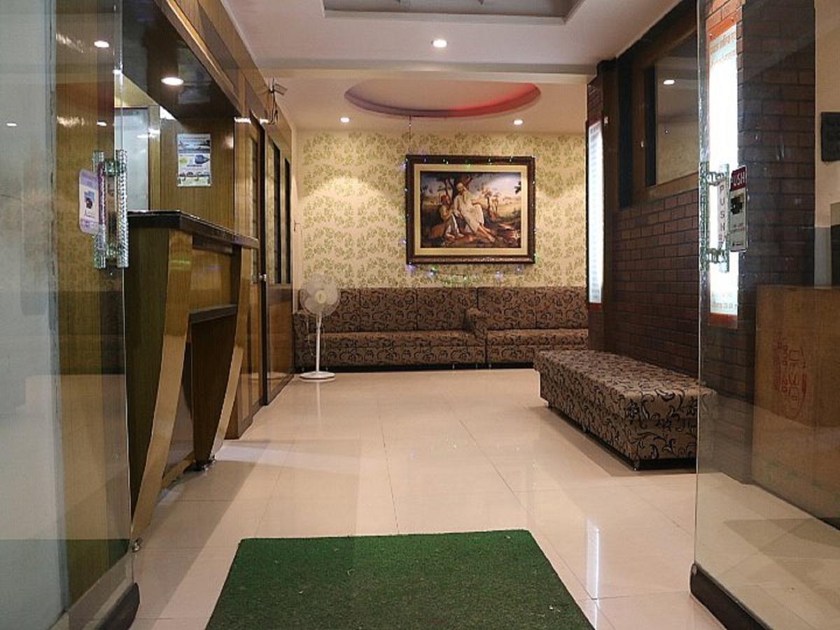 Hotel Shri Krishna Shirdi Buitenkant foto